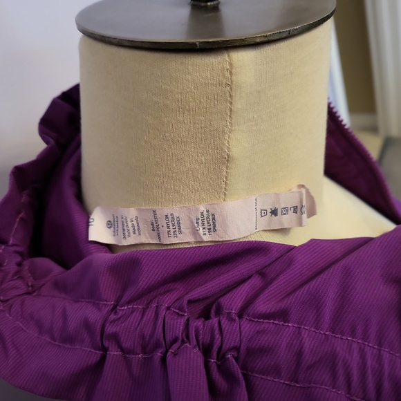 Lululemon jacket - Picture 3 of 3